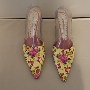 BCBGirls Flowered Slipons Size 8B